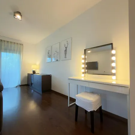 아파트 Wroclavia Spacious By Bookinghost *